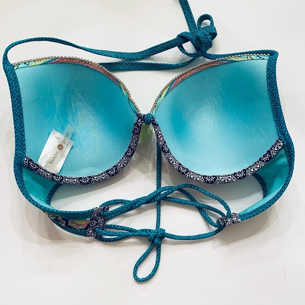 Women’s Shade & Shore Bikini 👙 Top - Picture 2 of 3